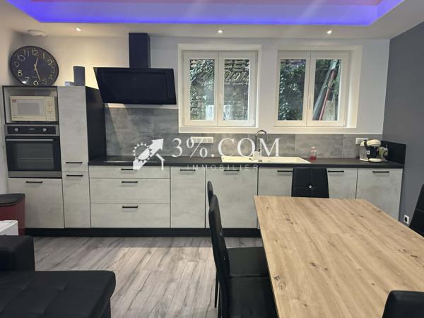 Duplex
                                                                                                                                                                                                                                                                                                                        3 pièce(s)                                                                                                                                                                                                          2 chambre(s)                                                                                                                                                                                                          52  m²