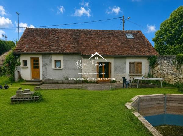 Maison de campagne avec vue sur le jardin et la piscine