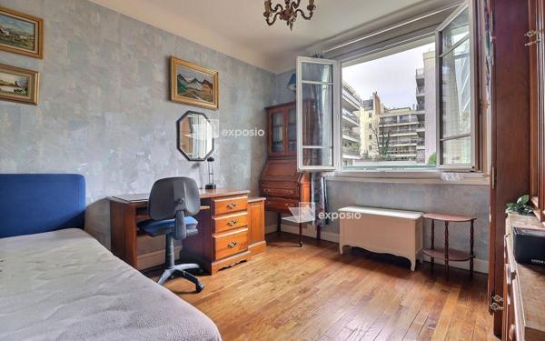 Appartement à vendre    3 pièces • 79,52 m2 Paris 20