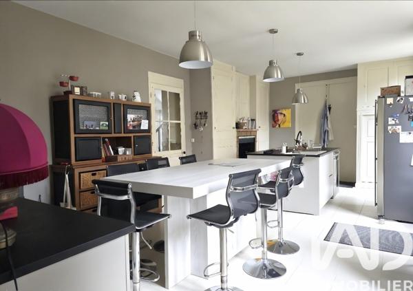 Maison à vendre 12 pièces 291 m² Cognac