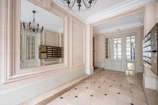Appartement 4 pièces - 99 m² Bien prestige