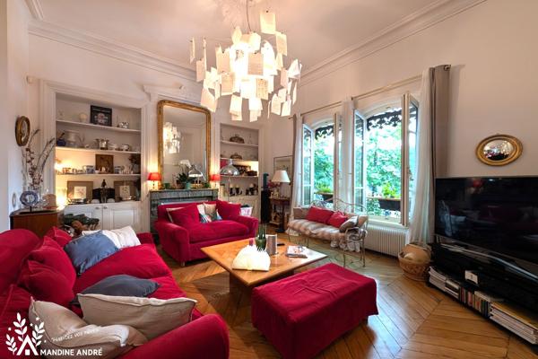 Appartement
         6 pièces
        - 197 m² Exclusivité 880 000 € *