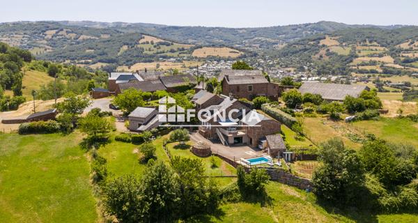 À vendre Maison 6 pièces 150 m² - Saint-christophe-vallon 12330