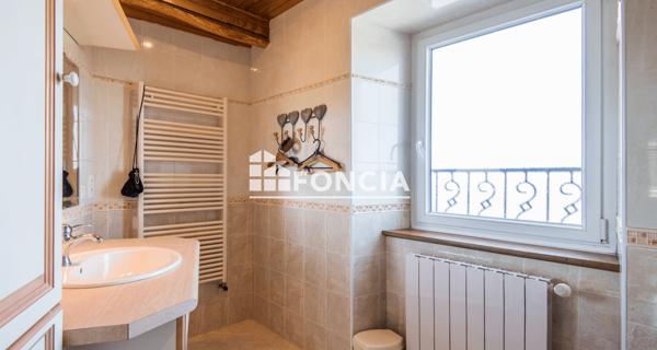 À vendre Maison 6 pièces 150 m² - Saint-christophe-vallon 12330