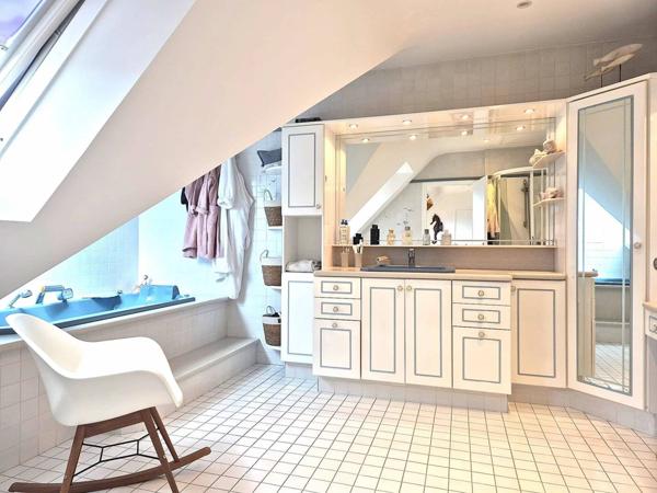 Maison familiale rénovée, piscine et vue sur la riviere