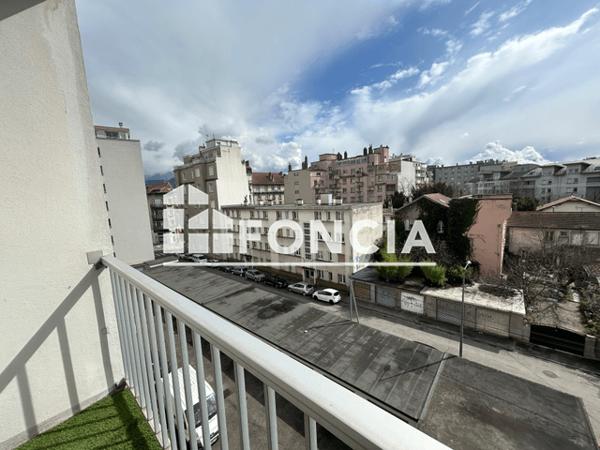 Location Appartement meublé 2 pièces 47.15 m² - 7 RUE DE CHAMROUSSE Grenoble 38100