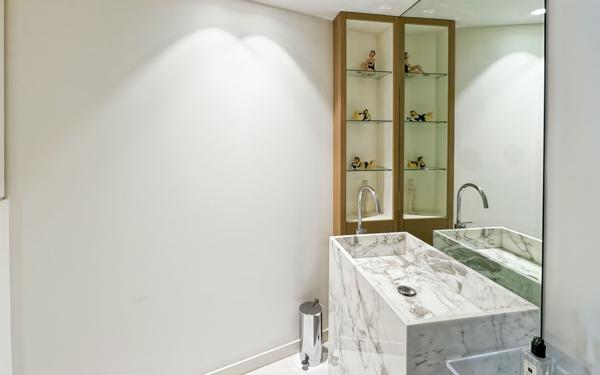 Appartement à vendre    4 pièces • 130 m2 Cannes