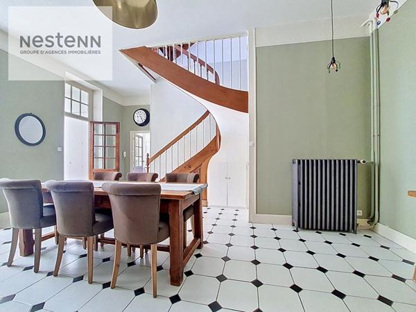 ORLEANS CENTRE BRETONNERIE - ALSACE LORRAINE - MAISON DE VILLE - T7 - JARDIN - PARKING !