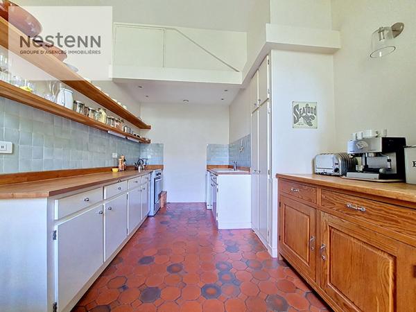 ORLEANS CENTRE BRETONNERIE - ALSACE LORRAINE - MAISON DE VILLE - T7 - JARDIN - PARKING !