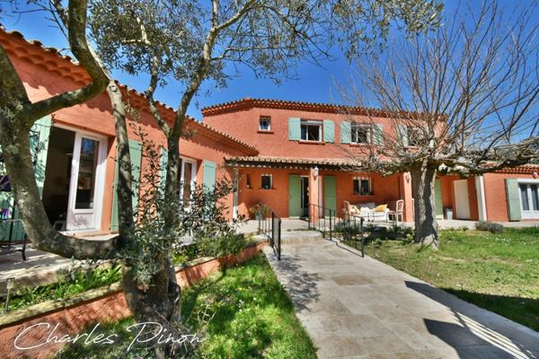 Maison à vendre 7 pièces SAINT CANNAT (13)