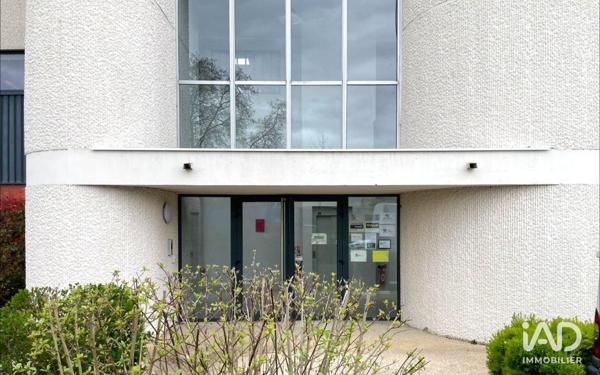 Location local d’activité 179 m² Évry-Courcouronnes