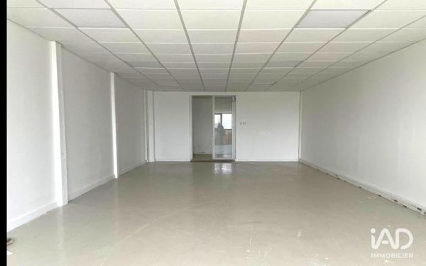 Location local d’activité 179 m² Évry-Courcouronnes