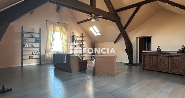 À vendre Appartement 4 pièces 101 m² - Lent 01240