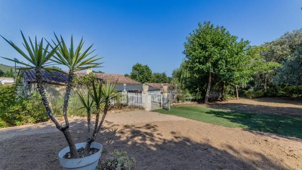 Maison à vendre 3 pièces LA ROQUEBRUSSANNE (83)