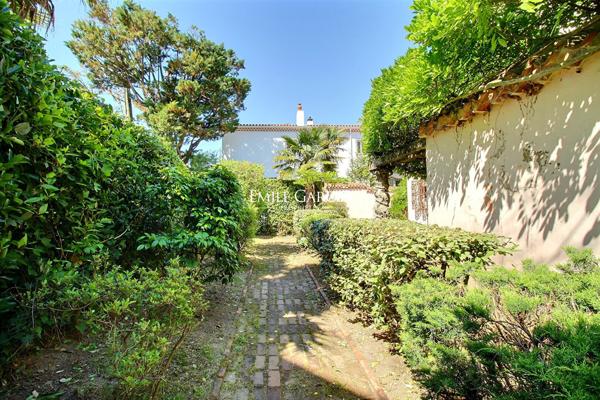 A vendre, maison centre ville avec jardin Biarritz