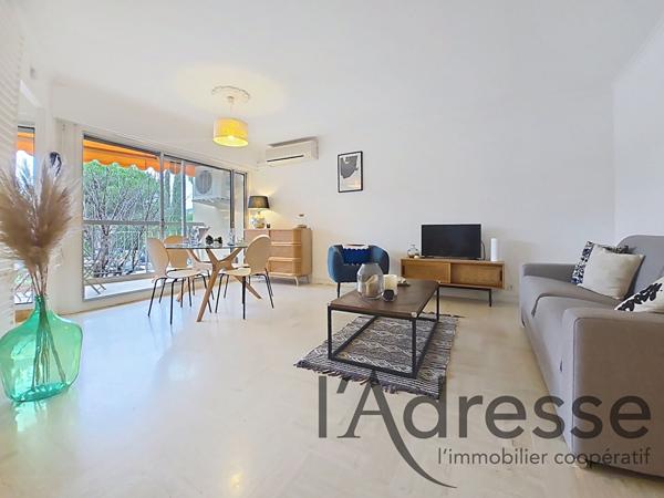 COUP DE COEUR ! Beau 2 pièces avec parking et cave !