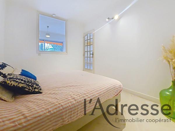 COUP DE COEUR ! Beau 2 pièces avec parking et cave !