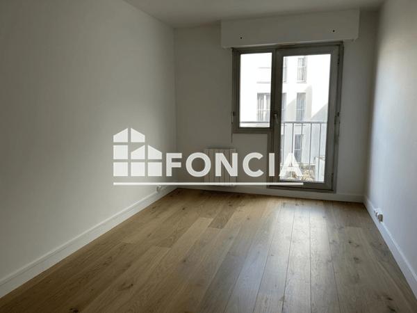Location Appartement 5 pièces 107.74 m² - 12 RUE DU BOIS MERRAIN Chartres 28000