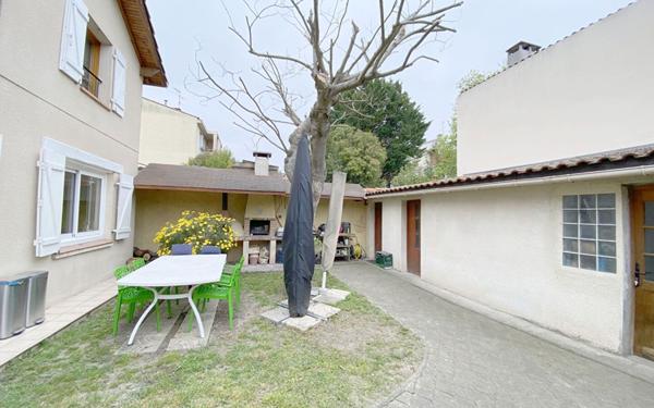 Maison à vendre    7 pièces •  Toulouse