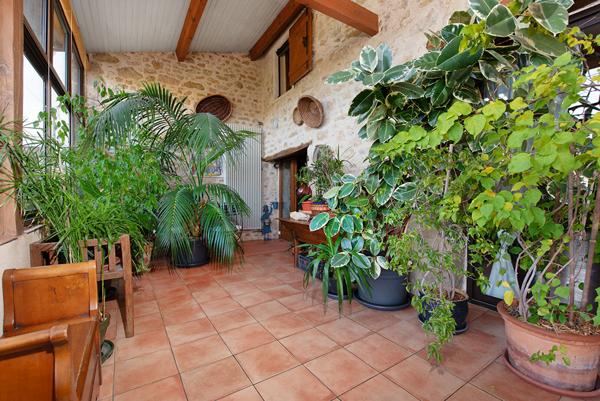 Ensemble immobilier avec gîtes et piscine dans la campagne tarnaise