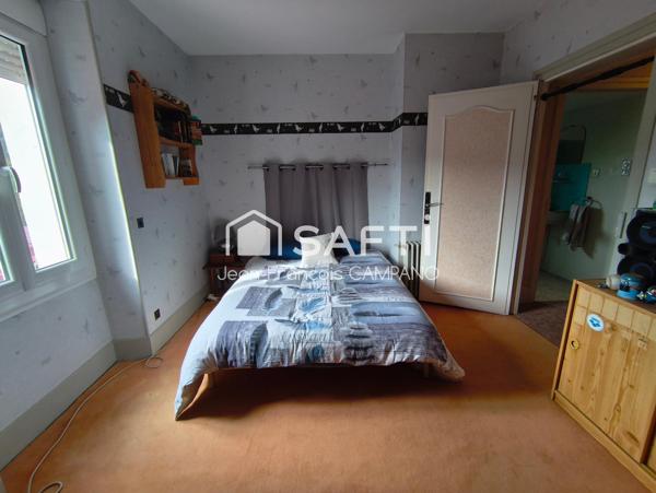 Grande maison familiale avec piscine et dépendance