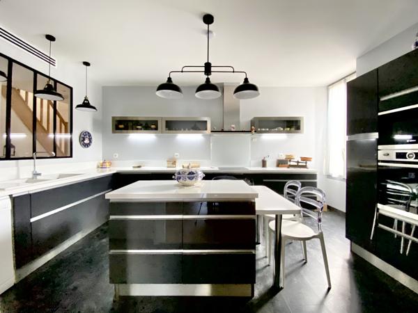 Lambesc (13410) Éblouissante maison de caractère à Lambesc