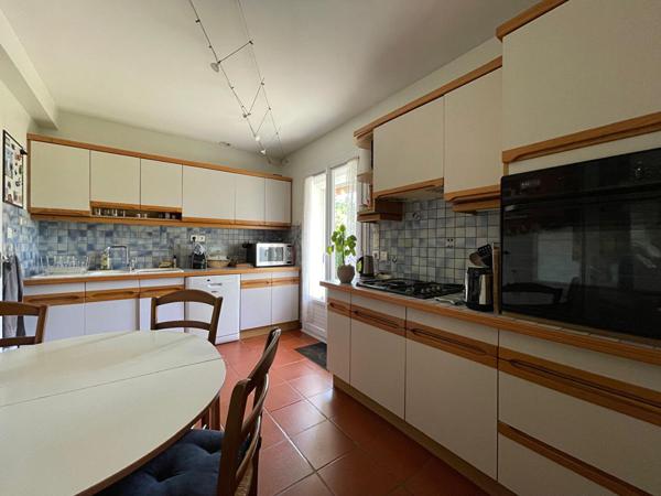 Maison néo-bretonne - Rue Hector Berlioz, proche Bd Schuman