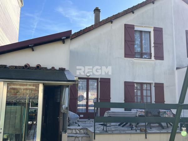 Corbeil-Essonnes (91100) Maison 3 chambres avec sous-sol total et garage