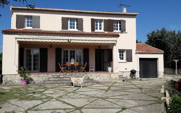 Maison à vendre    8 pièces •  Marguerittes