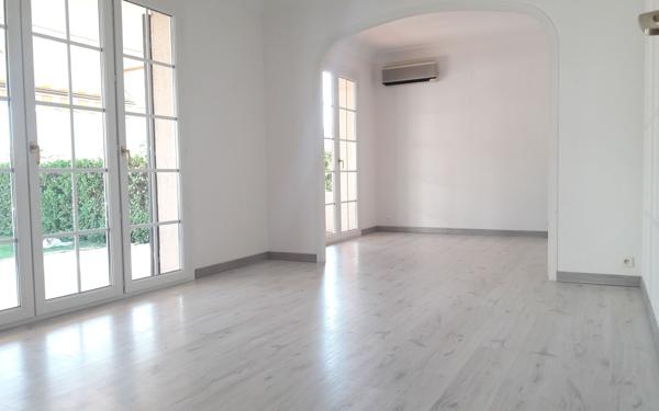 Maison à vendre    8 pièces •  Marguerittes