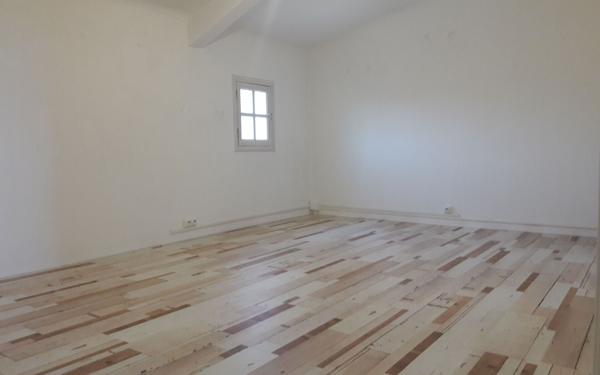 Maison à vendre    8 pièces •  Marguerittes