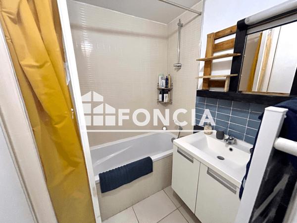 Location Appartement meublé 2 pièces 42.38 m² - 3 RUE KUHLMANN Lille 59000