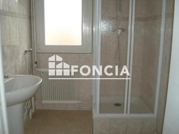 Location Studio 48 m² - 34 - 36 AVENUE DU VERCORS Fontaine 38600