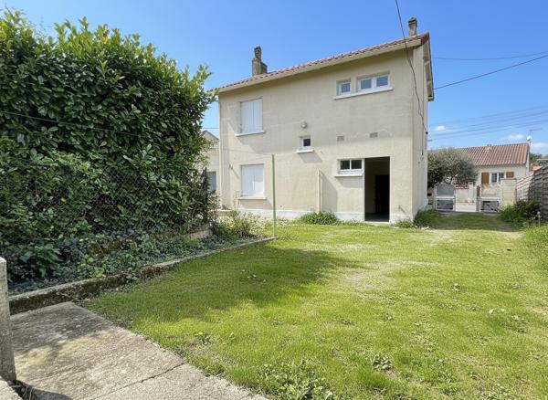 16730 FLEAC Maison Fléac 3 chambres, jardin et grand garage