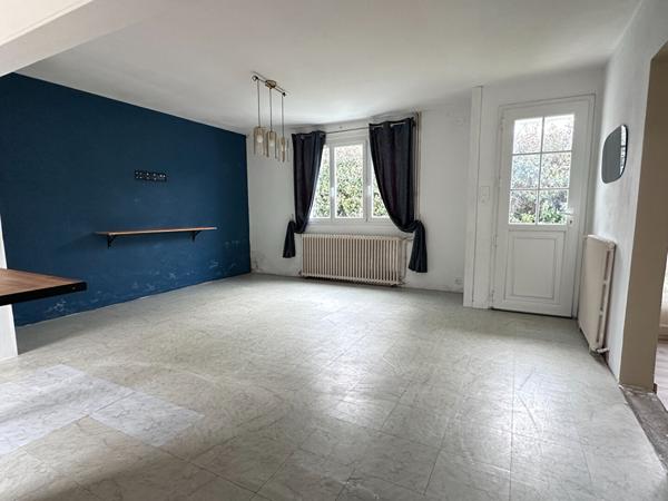 16730 FLEAC Maison Fléac 3 chambres, jardin et grand garage