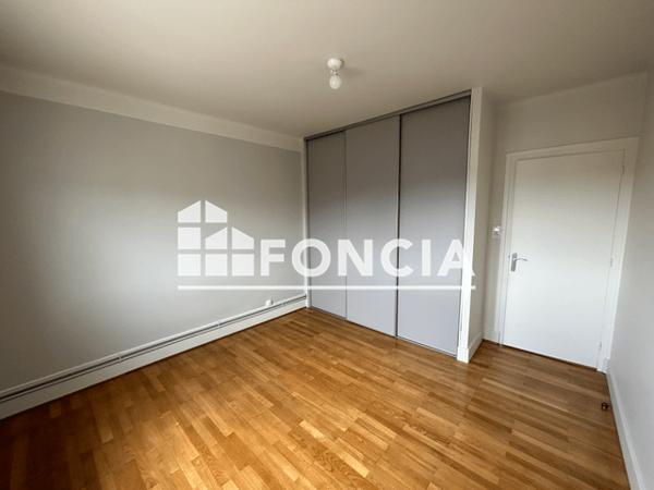 Location Appartement 3 pièces 69.78 m² - 33 BOULEVARD MARECHAL FOCH Grenoble 38000