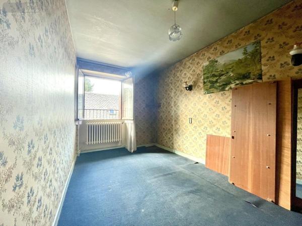 Maison à vendre à Saint-Chély-d'Apcher en Lozère (48200), ref : 48032-191