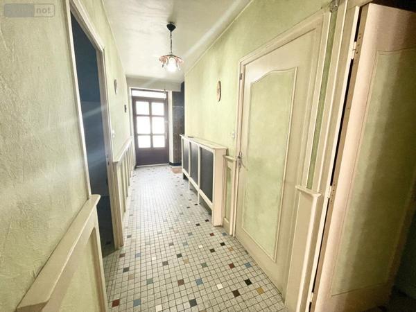 Maison à vendre à Saint-Chély-d'Apcher en Lozère (48200), ref : 48032-191