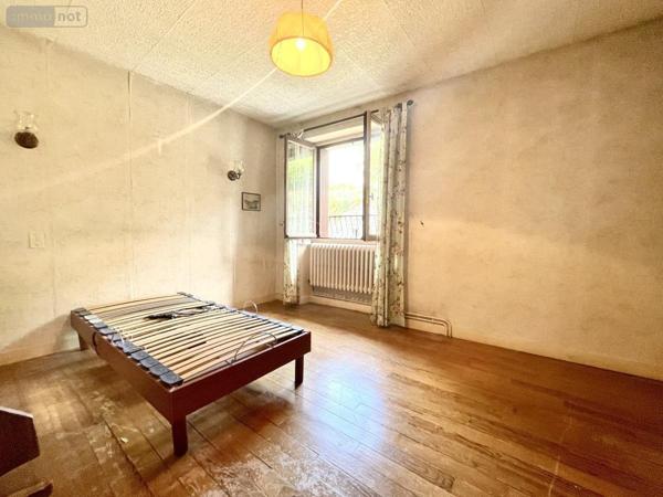 Maison à vendre à Saint-Chély-d'Apcher en Lozère (48200), ref : 48032-191