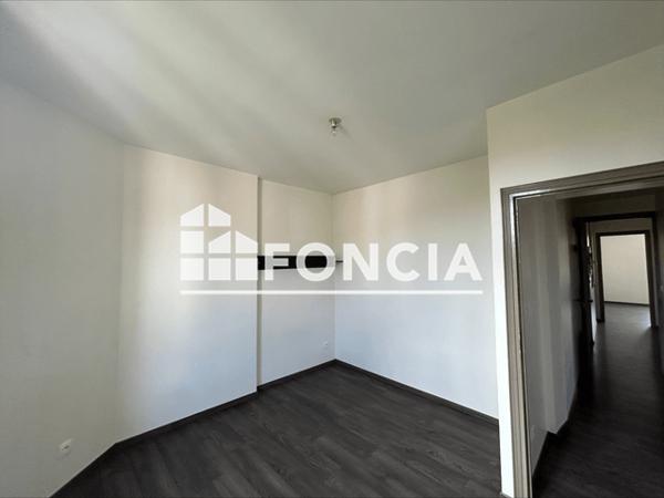 Location Appartement 3 pièces 60.5 m² - 36 RUE EMILE ZOLA Reims 51100