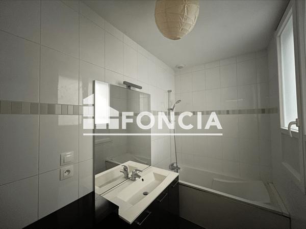Location Appartement 3 pièces 60.5 m² - 36 RUE EMILE ZOLA Reims 51100