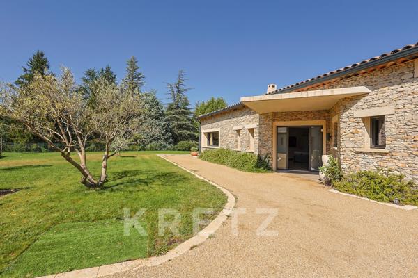 Villa contemporaine aux portes du Luberon
