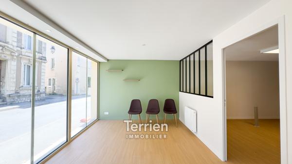 Local commercial entièrement rénové Chalonnes-sur-Loire (49290)