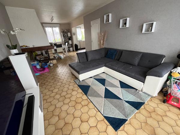 Maison familiale à Bonchamp-lès-Laval, proche de toutes commodités