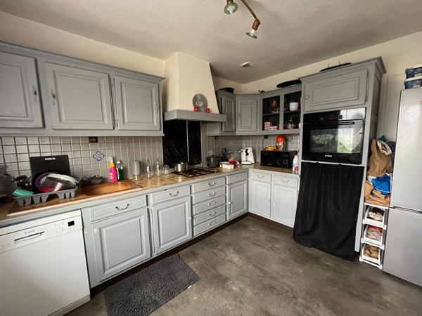 Maison familiale à Bonchamp-lès-Laval, proche de toutes commodités