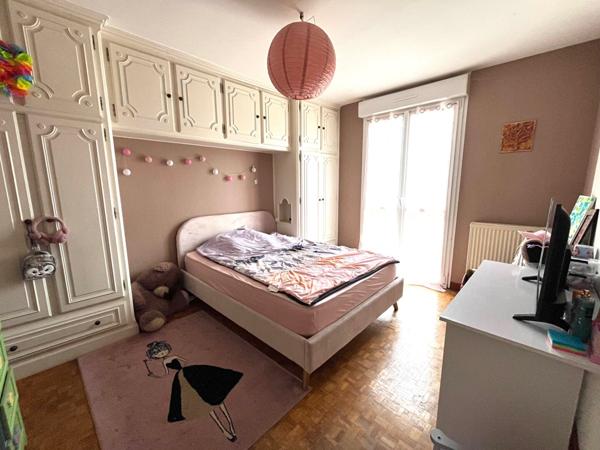 Maison familiale à Bonchamp-lès-Laval, proche de toutes commodités