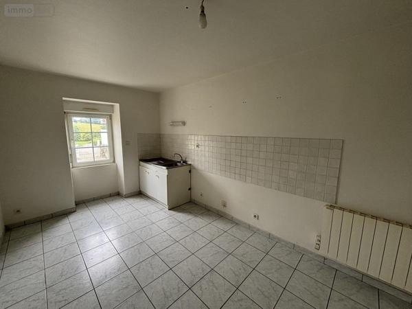 Maison à louer à Saint-Germain-le-Fouilloux en Mayenne (53240), ref : 53005-L439