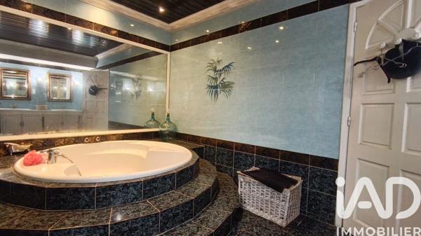 Maison à vendre 8 pièces 320 m² Le Tampon
