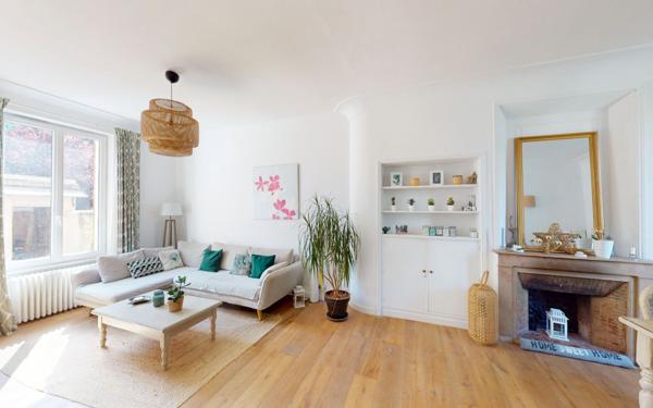 Maison à vendre    5 pièces • 120 m2 Bron