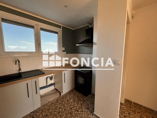 Location Appartement 4 pièces 74.7 m² - 160 RUE DU FAUBOURG BONNEFOY Toulouse 31500